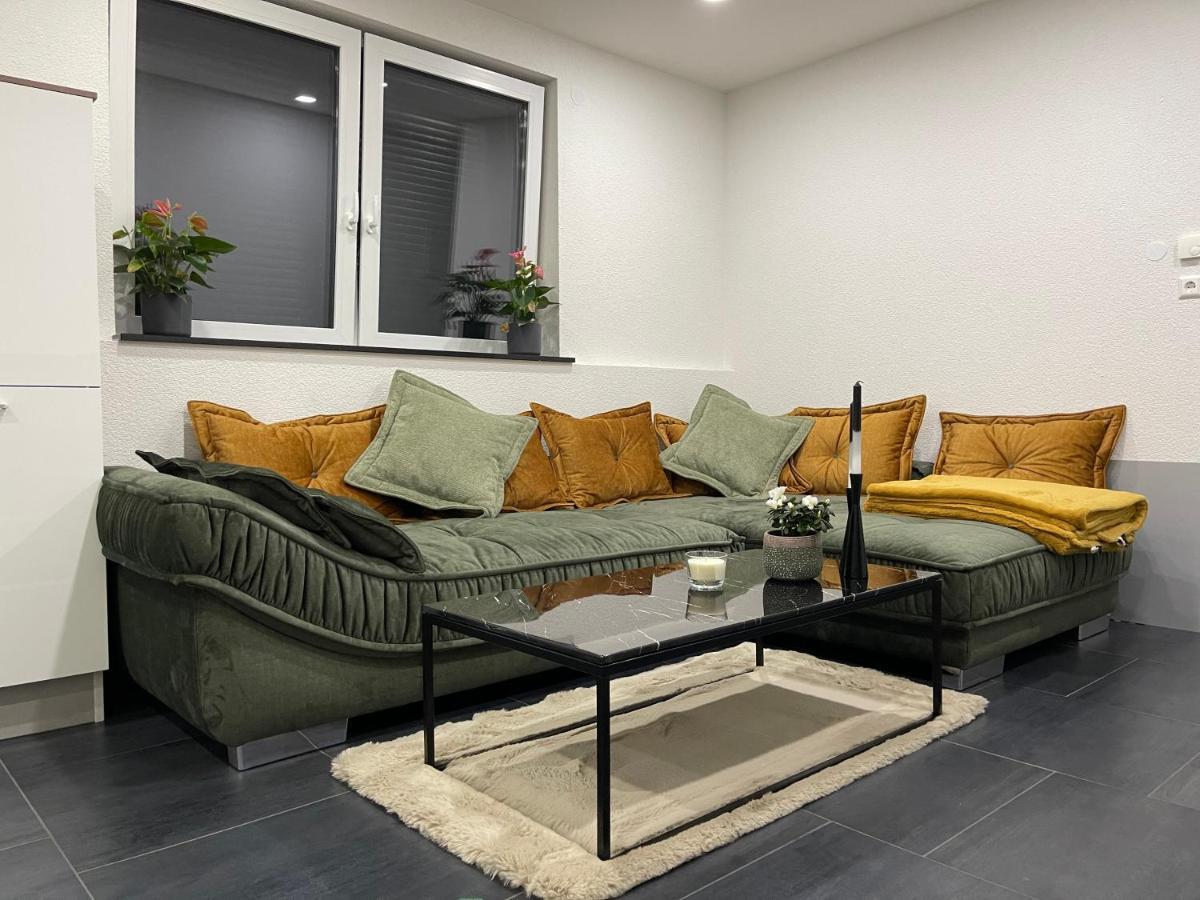 2 Zimmer Wohnung Zur Taegliche Miete Hechingen Eksteriør billede